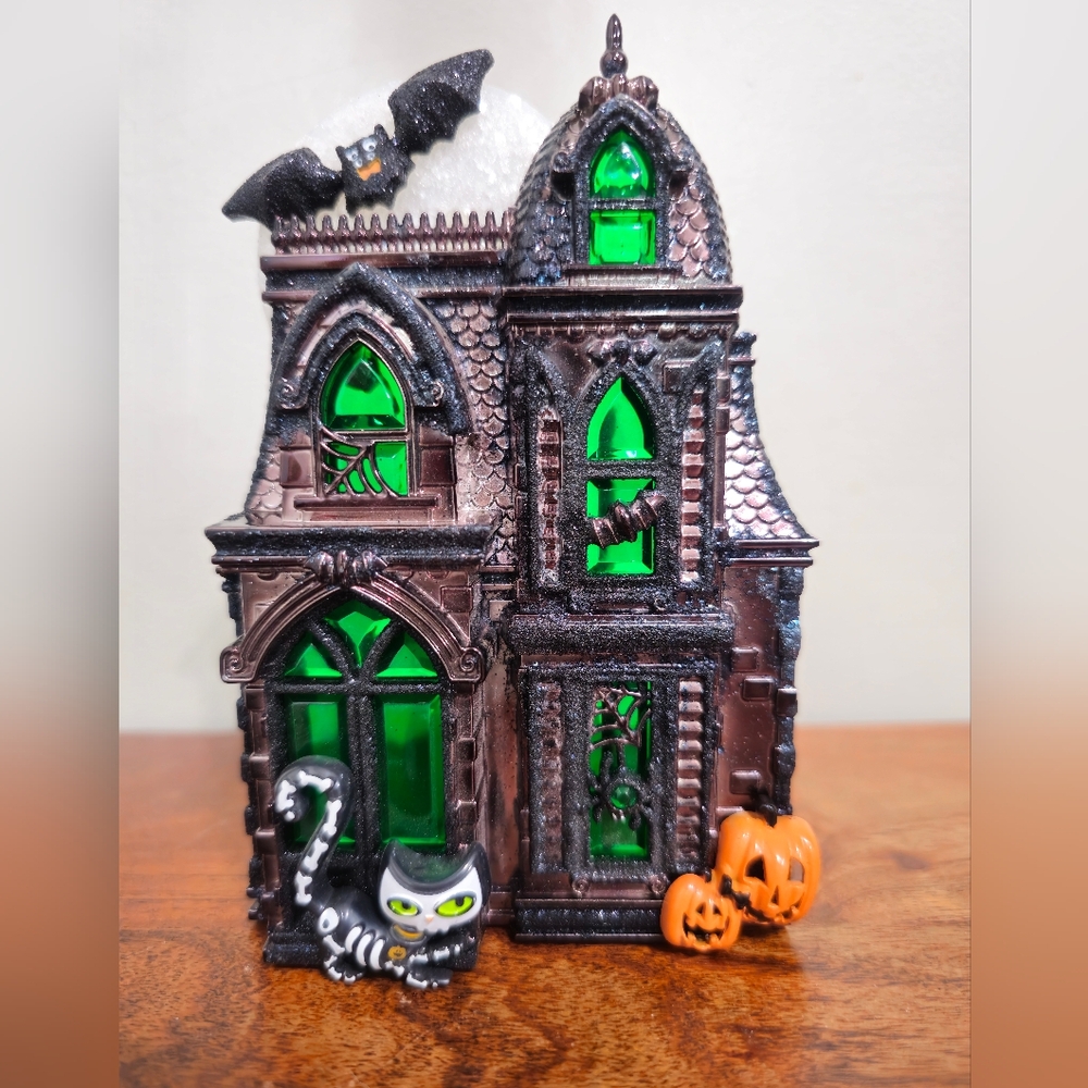 Wallflower Halloween Bath & Body Works Haunted House Night Light Plug-in NWOT